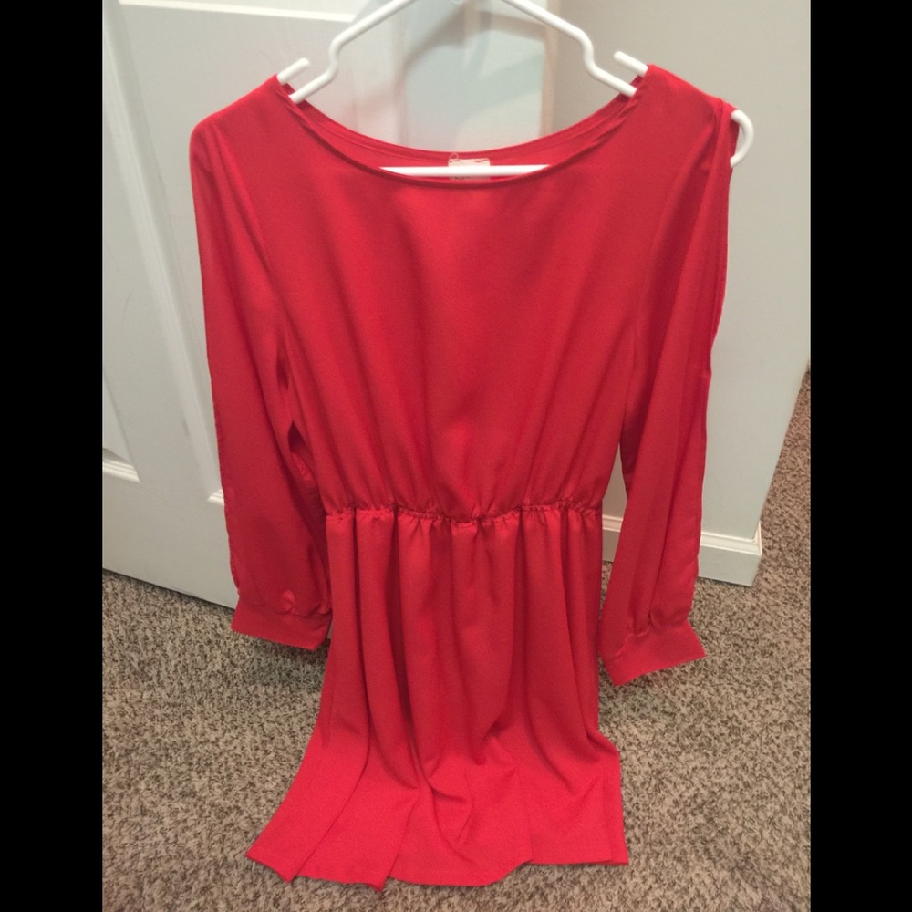 Red boutique dress (new worn)